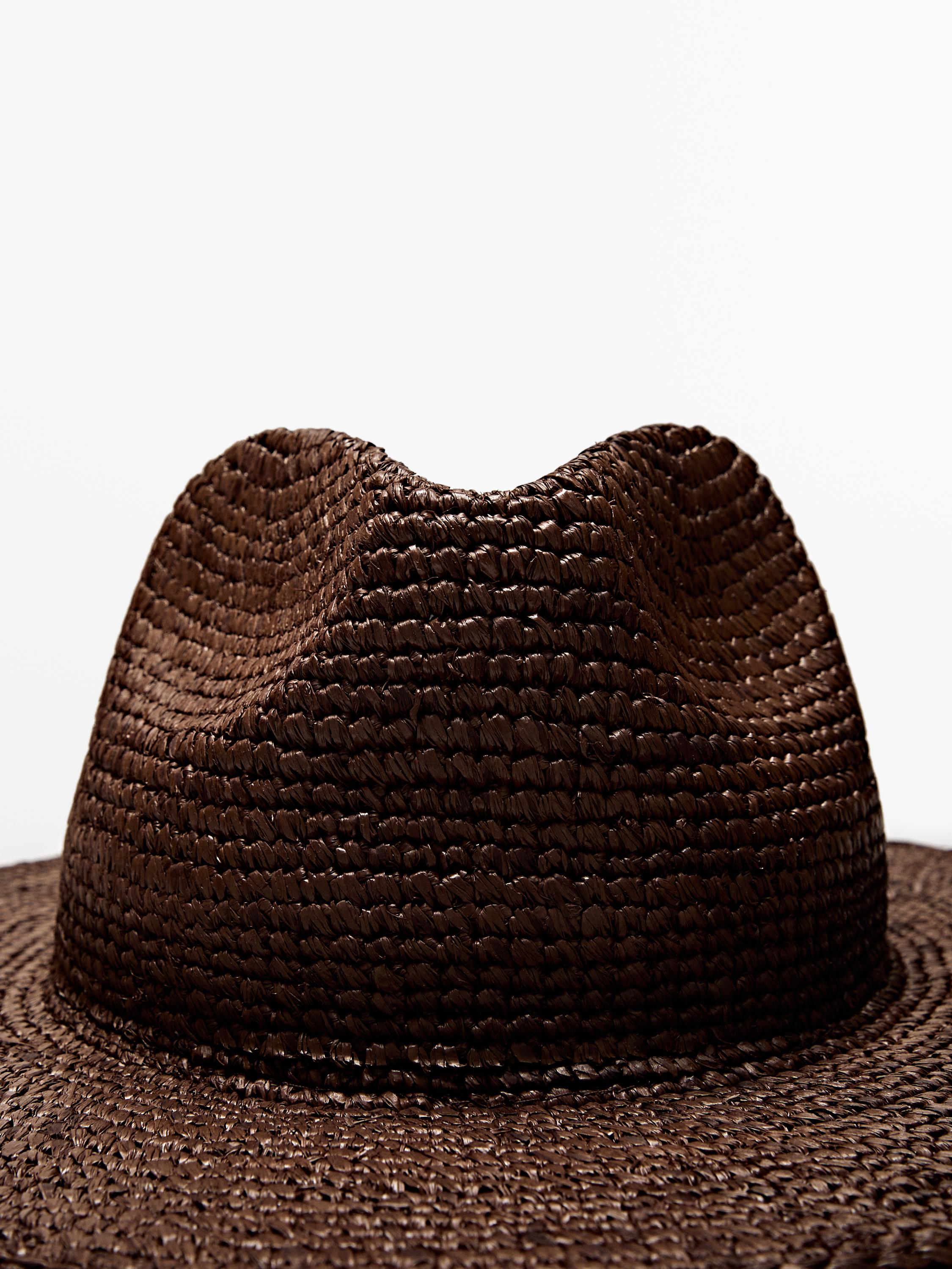 Raffia hat